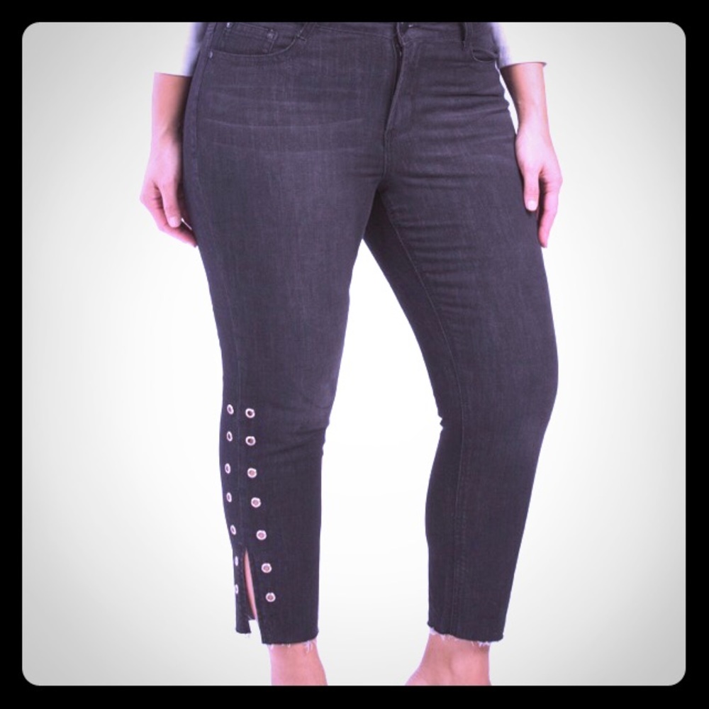 Seven7 Plus High Waist Jean